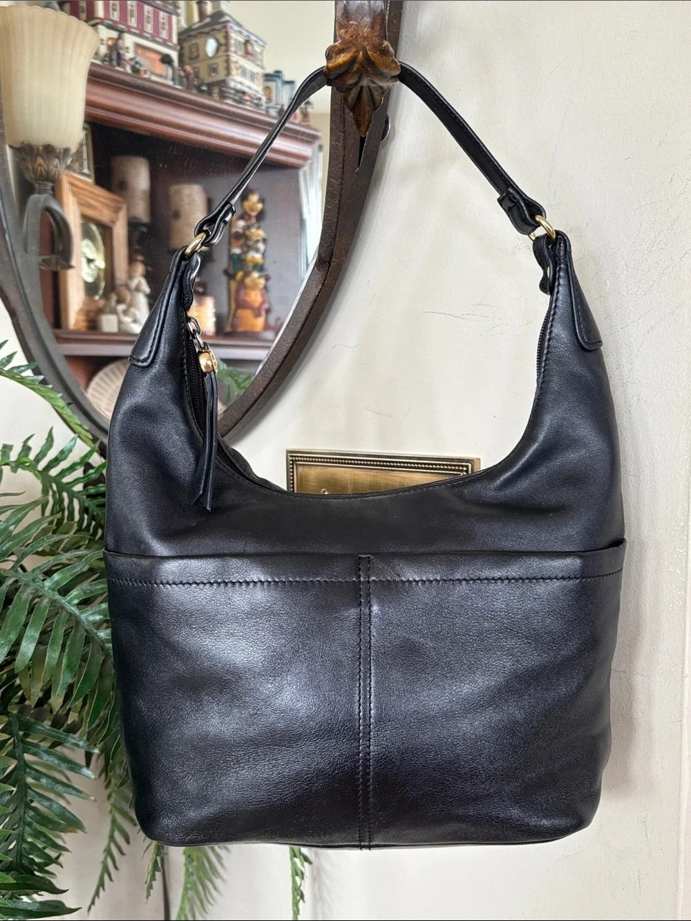 Vintage Etienne Aigner Genuine Leather Black Shoulder Bag Classic Zippered Hobo